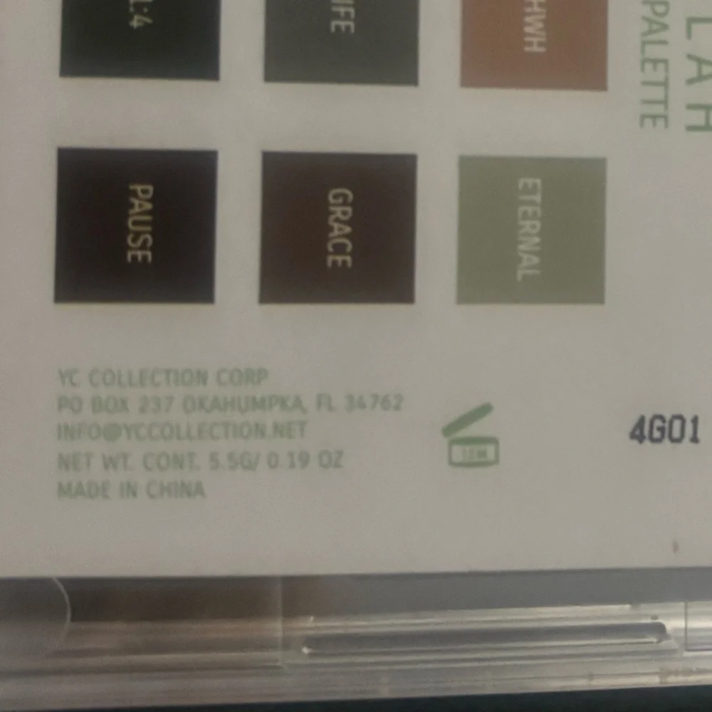 VC Collection Selah Eye Palette | NWT variety of finishes in ocean colors